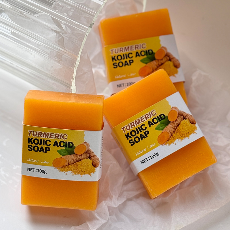 手作りのコジック酸石鹸、エッセンシャルオイル配合、肌のブライ - Essential Oil Soap のレビューと価格